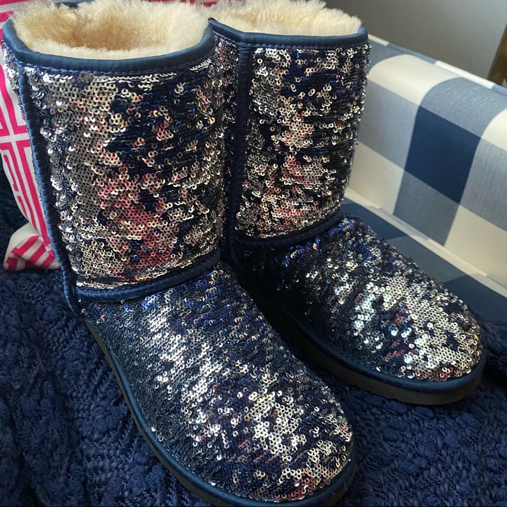 UGG | Navy Blue & Silver Reversible Sequin Classic Short Uggs - Picture 3 of 7